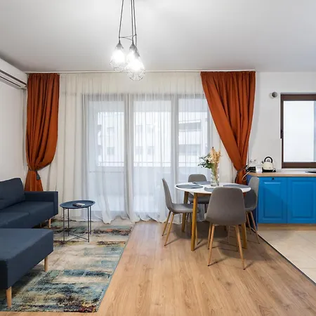 Apartment Haven With Balcony *